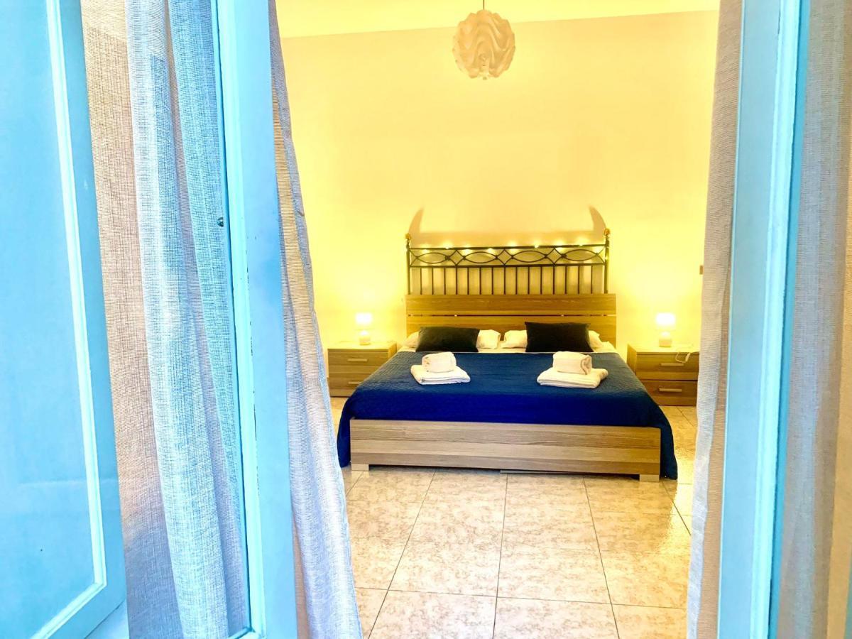 Apartamento A Un Passo Dal Massimo 1 Palermo Exterior foto