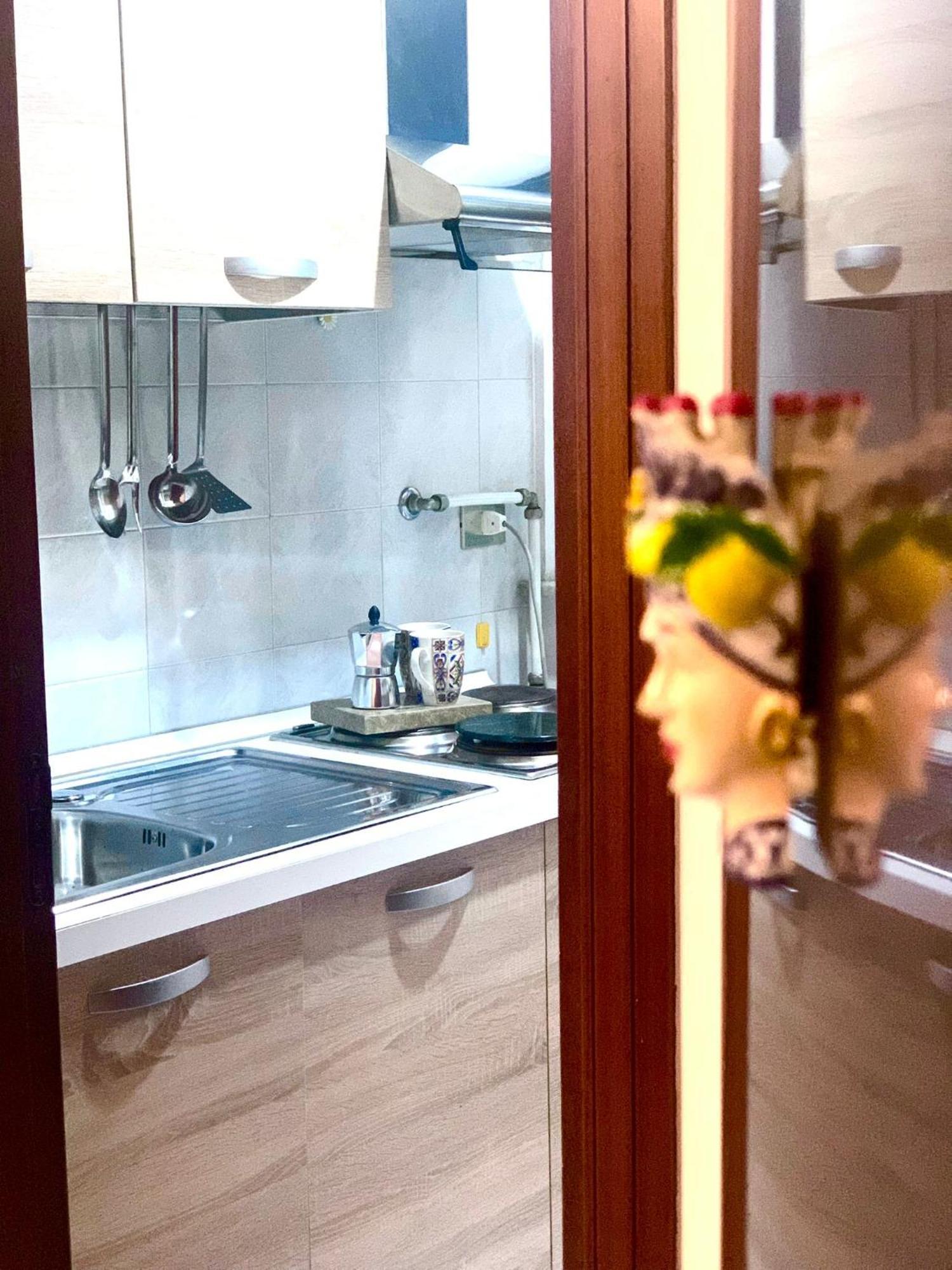 Apartamento A Un Passo Dal Massimo 1 Palermo Exterior foto
